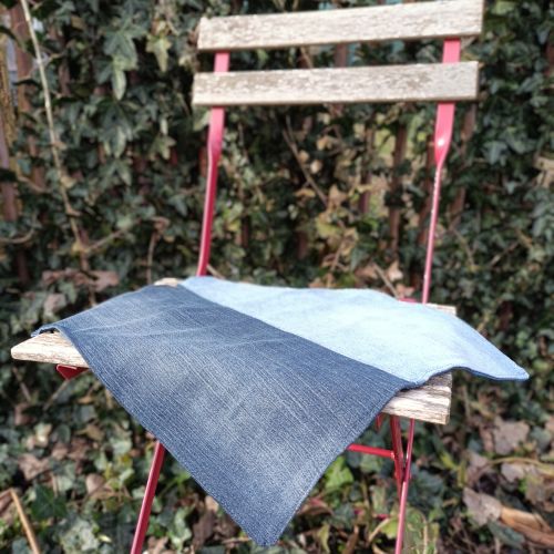 Handmade podsedák z recyklovaného materiálu