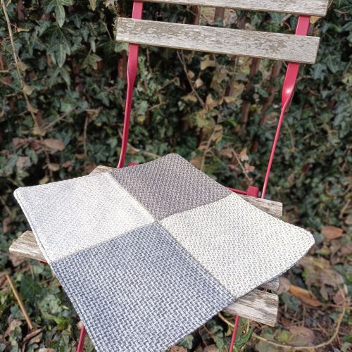 Handmade podsedák z recyklovaného materiálu