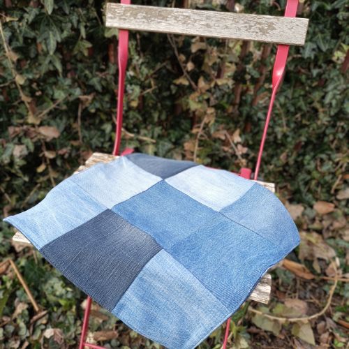 Handmade podsedák z recyklovaného materiálu