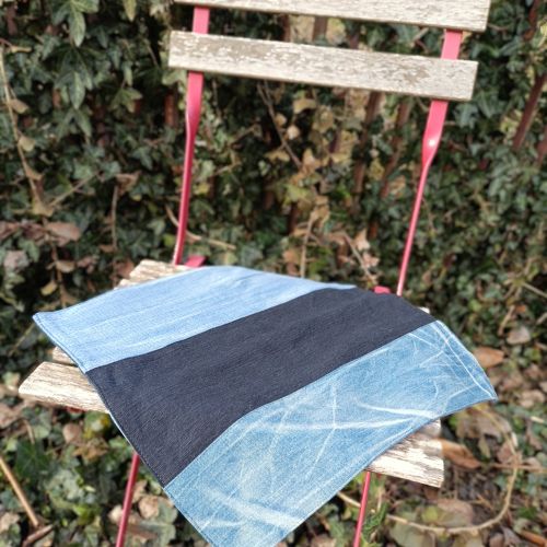 Handmade podsedák z recyklovaného materiálu