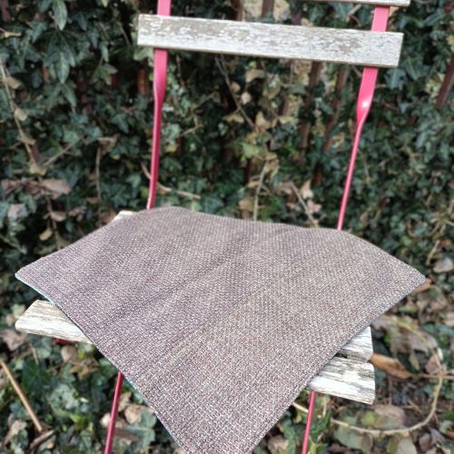 Handmade podsedák z recyklovaného materiálu