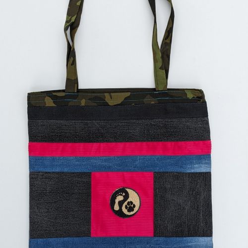 Handmade taška z recyklovaného materiálu s dlouhým uchem