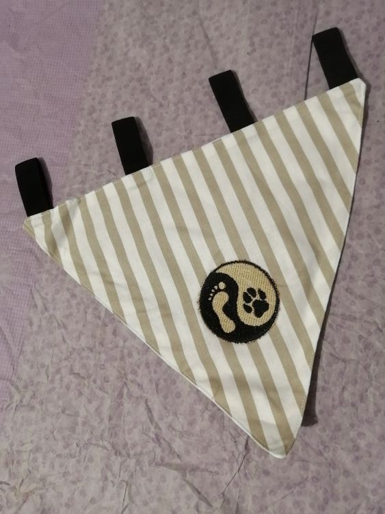 Handmade šátek na obojek - béžovo-hnědý na gumičky