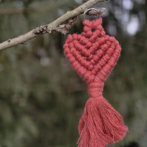 Přívěsek pletené srdce