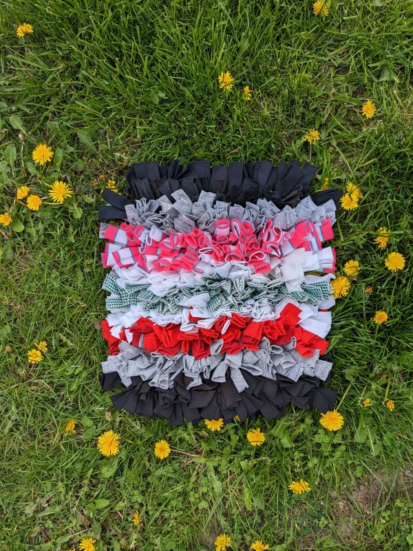 Handmade čmuchací kobereček čtverec