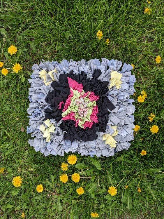 Handmade čmuchací kobereček čtverec