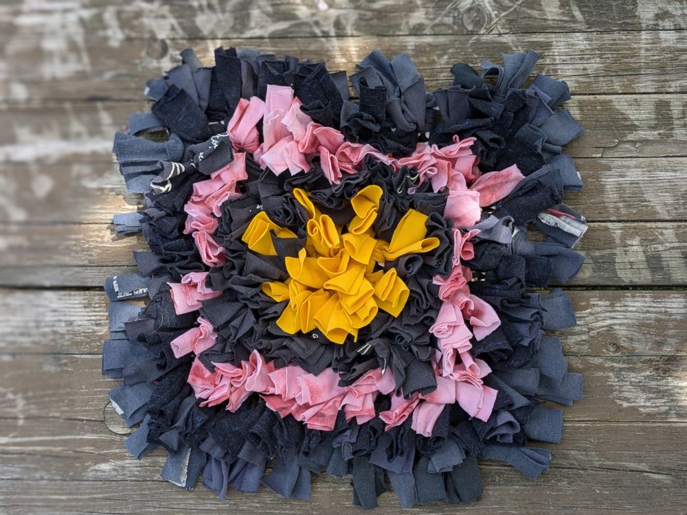 Handmade čmuchací kobereček čtverec