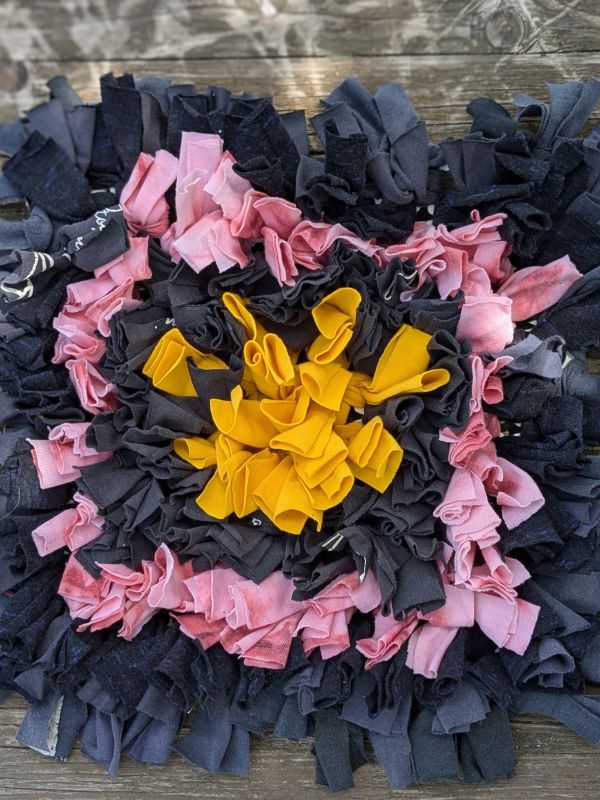 Handmade čmuchací kobereček čtverec