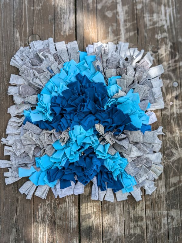 Handmade čmuchací kobereček čtverec