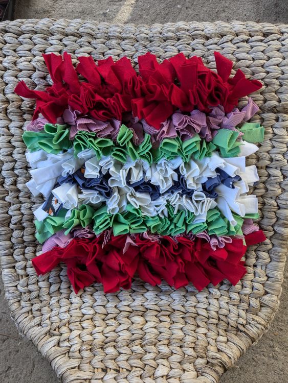 Handmade čmuchací kobereček čtverec