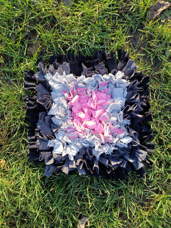 Handmade čmuchací kobereček čtverec