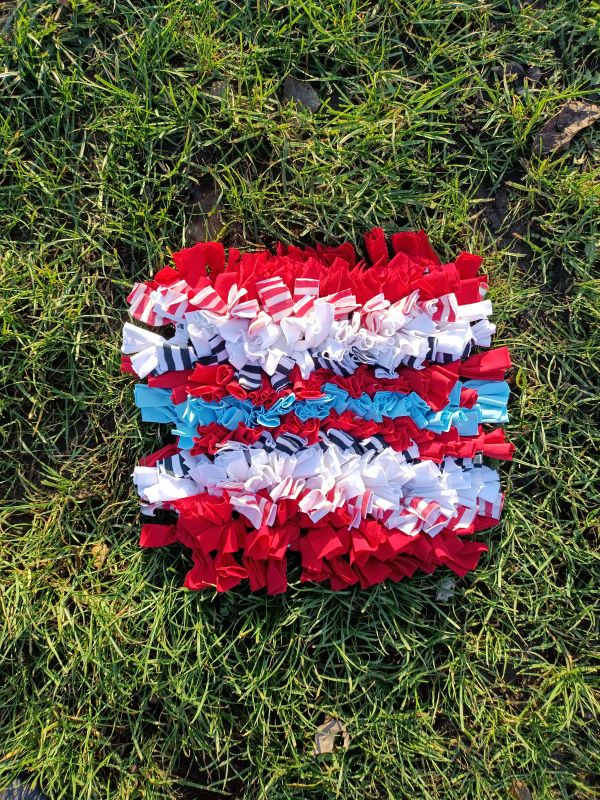 Handmade čmuchací kobereček čtverec