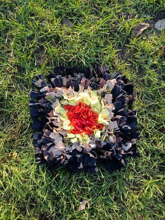 Handmade čmuchací kobereček čtverec