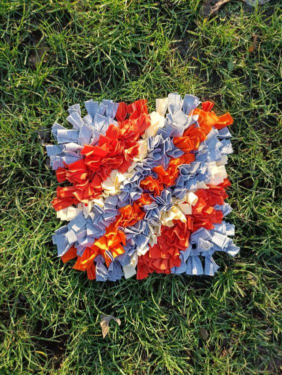 Handmade čmuchací kobereček čtverec