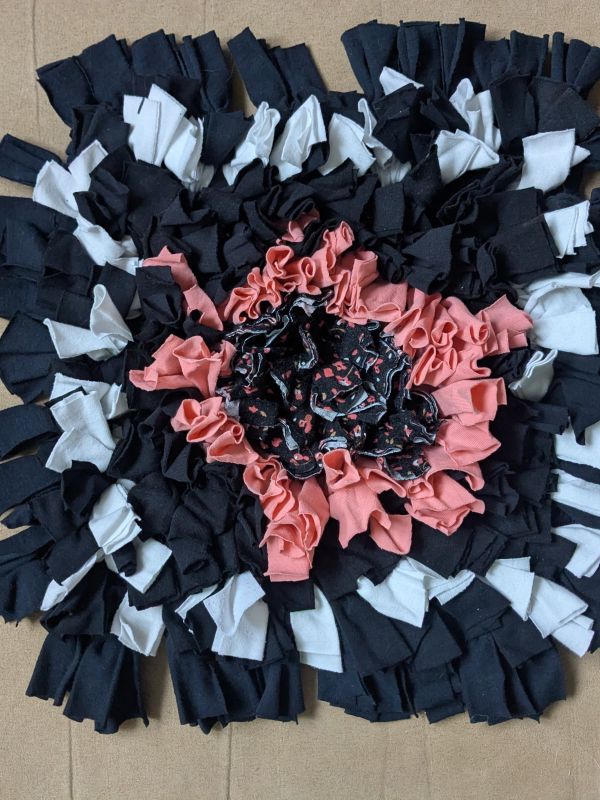 Handmade čmuchací kobereček čtverec