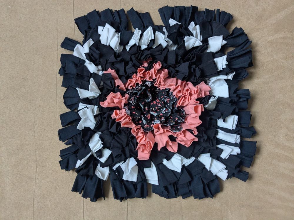 Handmade čmuchací kobereček čtverec