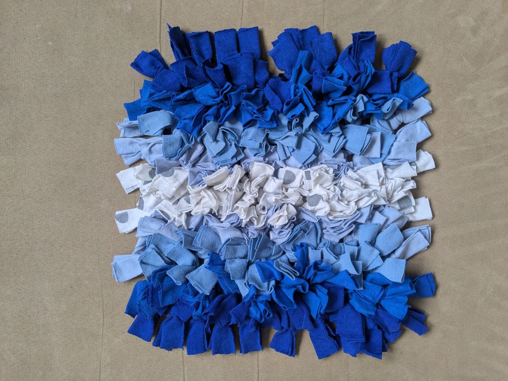 Handmade čmuchací kobereček čtverec