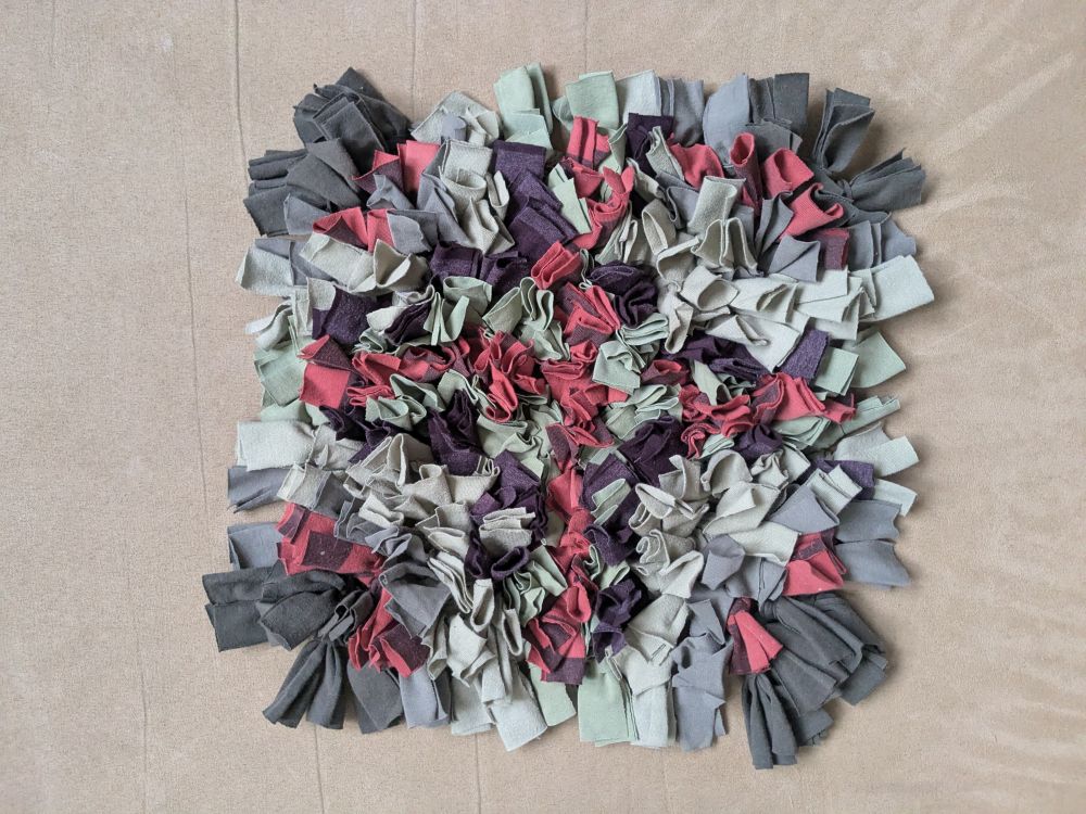 Handmade čmuchací kobereček čtverec