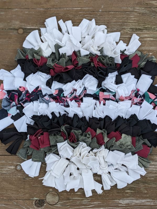 Handmade čmuchací kobereček kulatý