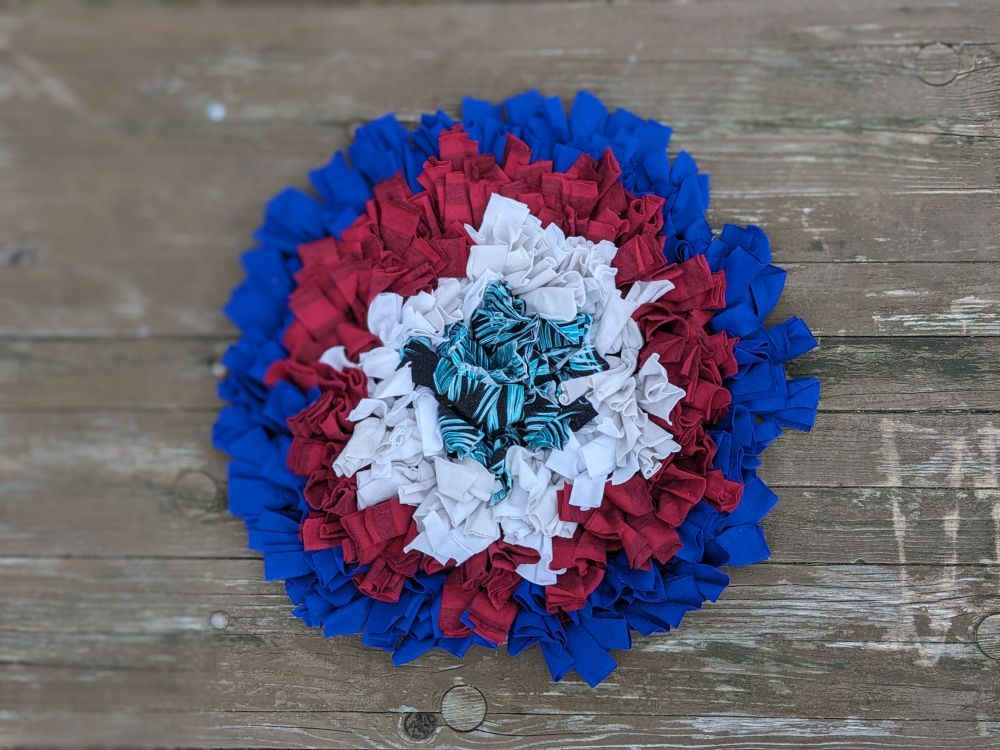 Handmade čmuchací kobereček kulatý