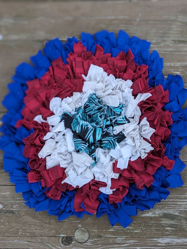 Handmade čmuchací kobereček kulatý