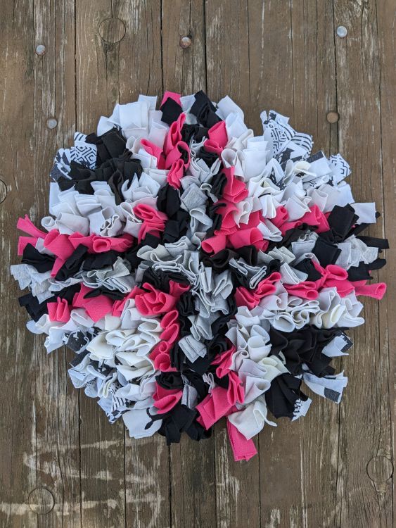 Handmade čmuchací kobereček kulatý