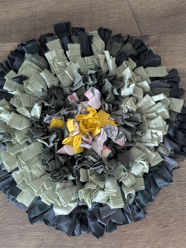 Handmade čmuchací kobereček kulatý