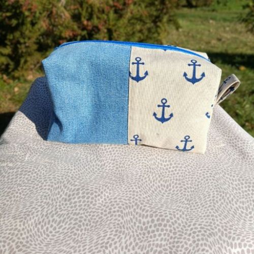 Ručně šitá kosmetická taštička námořnická