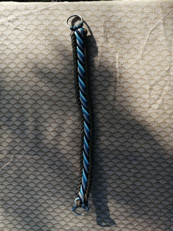 Pevný paracord obojek
