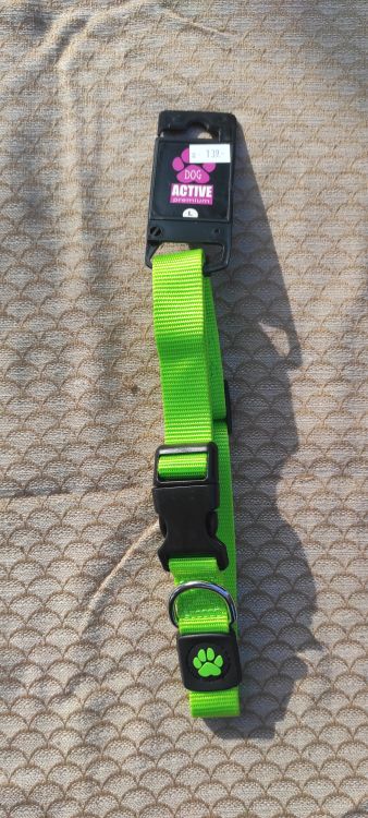 Zelený nylonový obojek