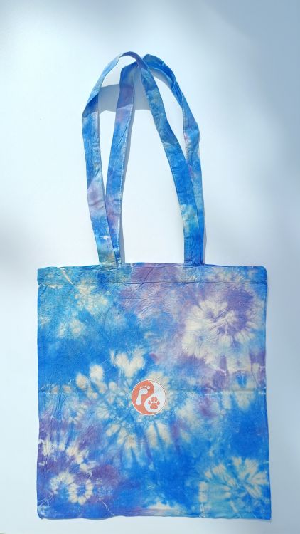 Batikovaná plátěnka s nášivkou