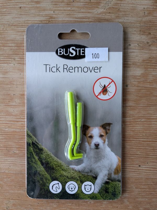 Pomůcka na odstranění klíšťat