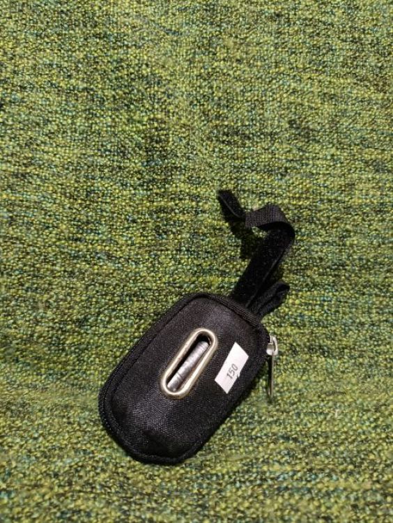 Luxusní zásobník na sáčky na exkrementy