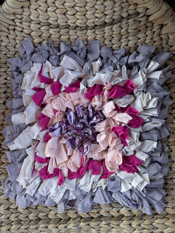 Handmade čmuchací kobereček čtverec