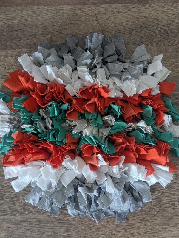 Handmade čmuchací kobereček kulatý