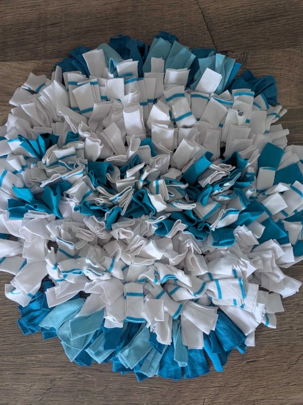 Handmade čmuchací kobereček kulatý