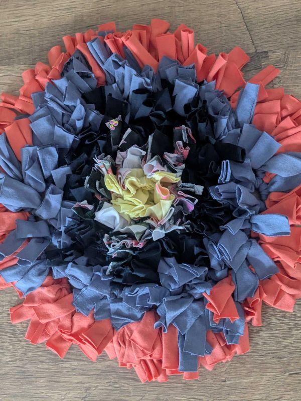 Handmade čmuchací kobereček kulatý