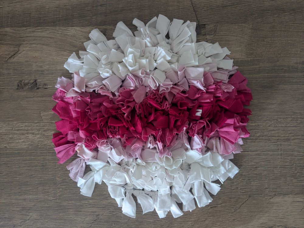 Handmade čmuchací kobereček kulatý