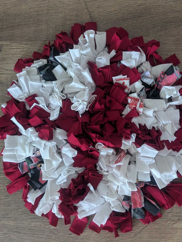 Handmade čmuchací kobereček kulatý